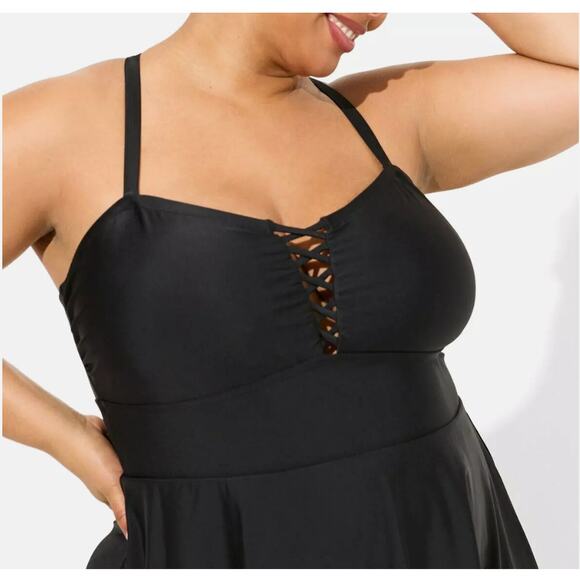 Torrid Wireless Lattice Front Swim Dress Womens 2 US 18 / 20 Black Skater Plus - Picture 3 of 14